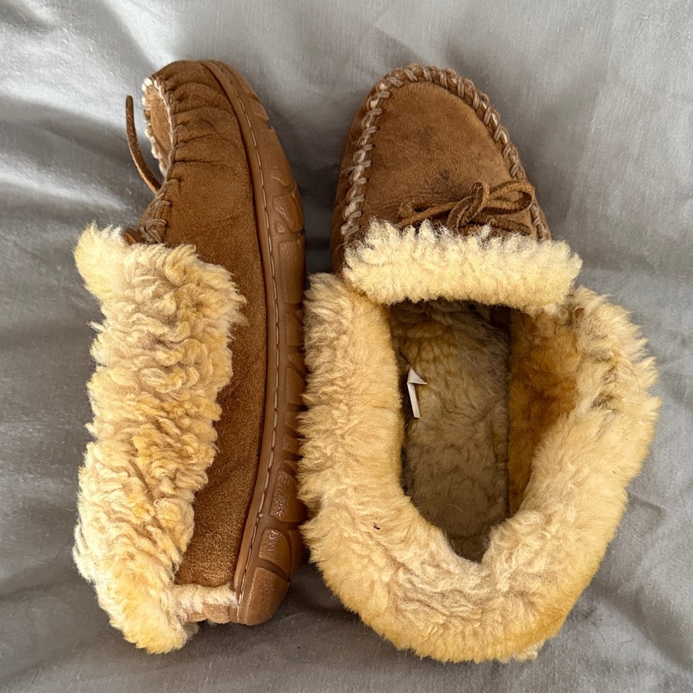 L.L. Bean Shearling Slippers - Picture 5 of 7